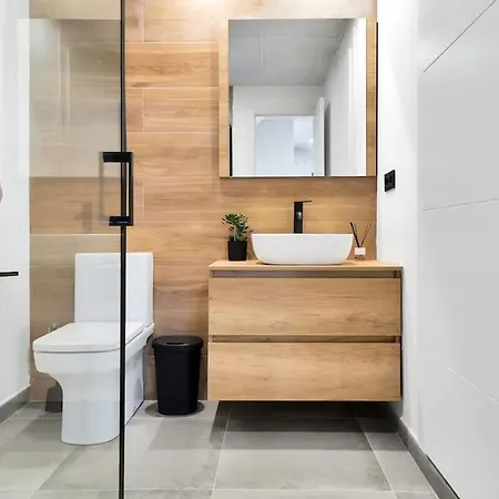 Moderno Y Lujoso Estudio